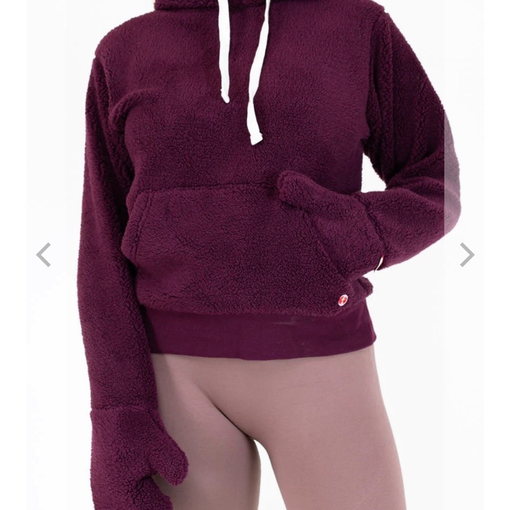 Plush Burgundy Hoodie for Women with Mittens